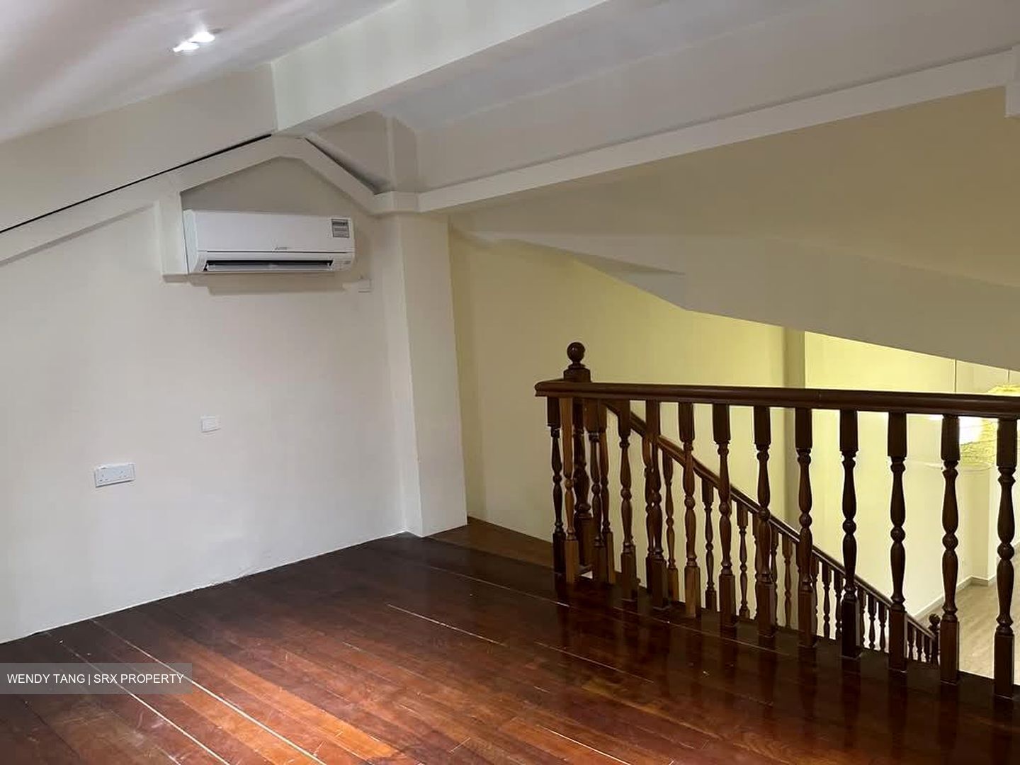 Joo Chiat Road (D15), Retail #563468281
